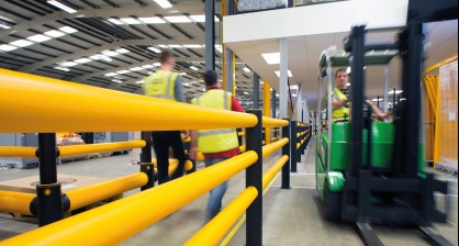 Bezpečnostní zábrany do skladu: Chraňte své zaměstnance i majetek