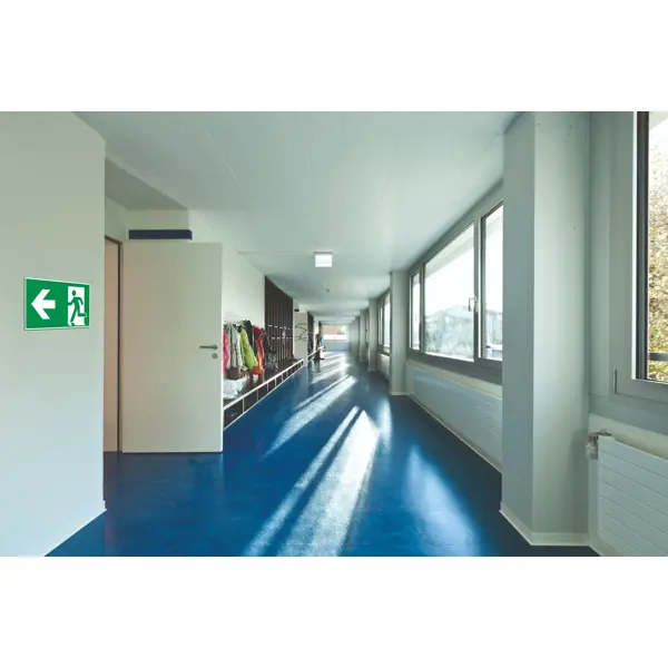 Bezpečnostní únikové značení, úniková cesta vpravo – luminiscenční fólie, 150×150 mm