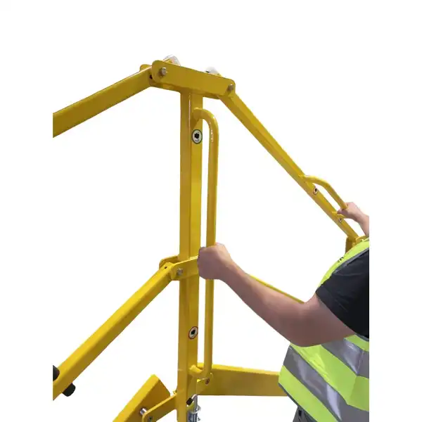Dvousegmentová zvedací brána na rampu – ocel, š. 2400 mm, světlá š. 1900 mm