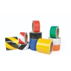 Extra tenká podlahová páska odolná proti znečištění WT-5229, permanentní – polyester, černo‐bílá, 50 mm × 15 m