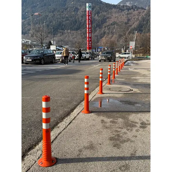 Flexibilní sloupek s kulatou podstavou – TPU, výška 750 mm, pr. 200/80 mm, oranžová