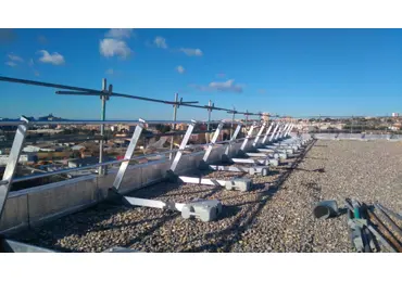 Hliníkové zábradlí VarioRail ALU Stabil 24, nakloněné – s průběžnými tyčemi zábradlí