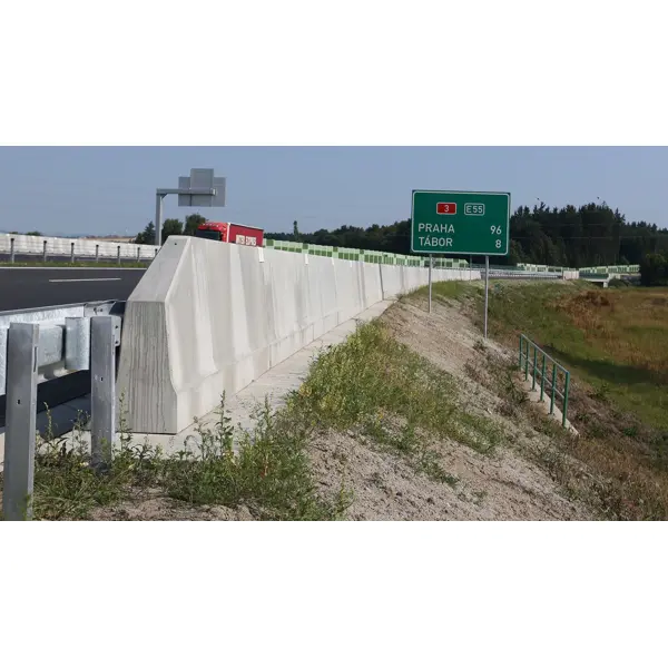 Jednostranné silniční betonové svodidlo TYP100, zkrácené – průběžný díl, 2000×549×1000 mm