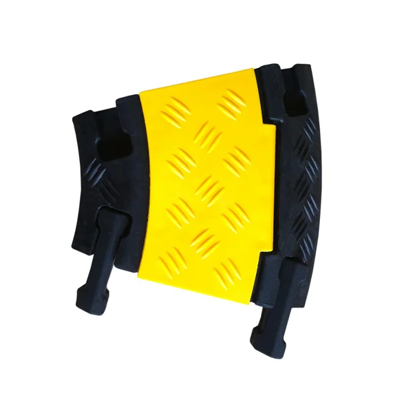 Kabelový přejezd, most 1 t, rohový díl 30° – 250×50 mm, žluto-černá