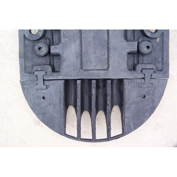 Kabelový přejezd, most 10t, koncový díl – 250×500×70 mm, černá