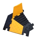 Kabelový přejezd, most 20t, rohový díl pravý 30° – 170×500×45 mm, žluto-černá