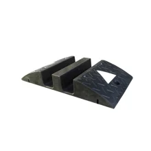 Kabelový přejezd, most 5 km/h, 40 t – 600×300×90 mm, černá