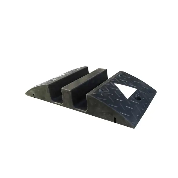 Kabelový přejezd, most 5 km/h, 40 t – 600×300×90 mm, černá