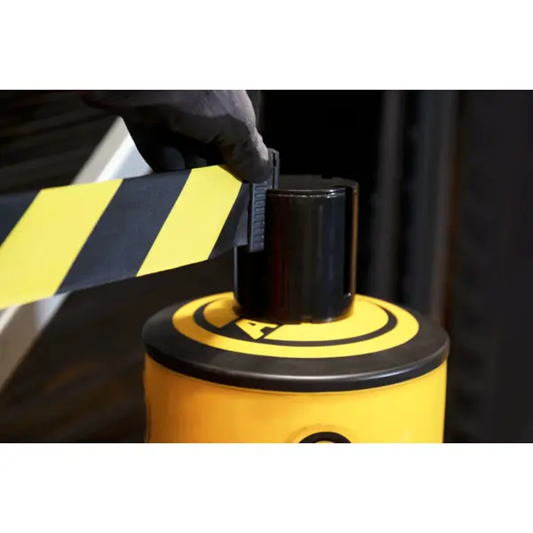 Kazeta se samonavíjecím pásmem 9 m – sada na sloupky