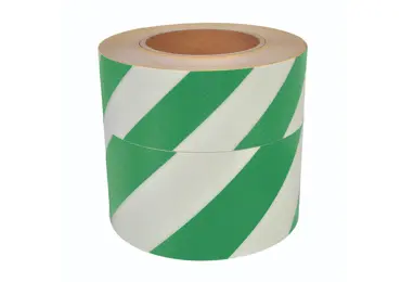 Luminiscenční podlahová a nástěnná páska (s protiskluzovým povrchem) – PVC, pruhy, zelená