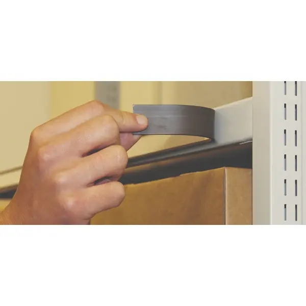 Magnetická lišta, držák regálových štítků, typ C – 15 mm × 1 m, balení 10 ks