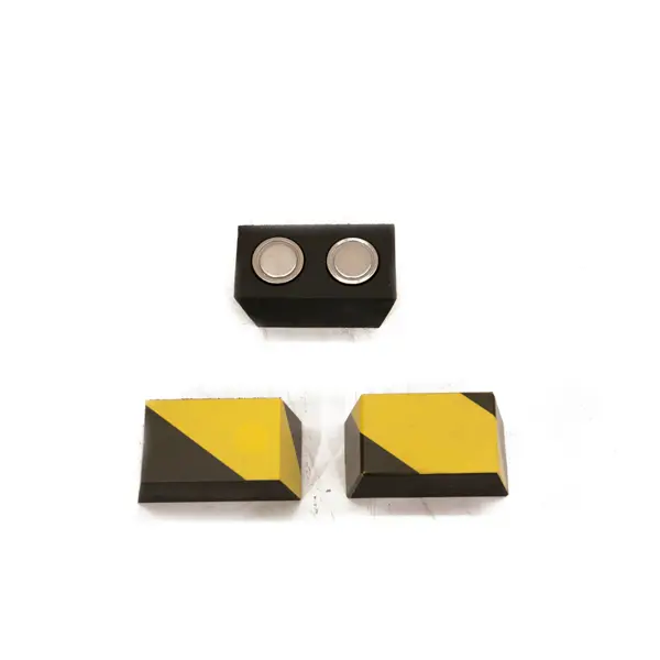 Mobilní magnetický nárazník pro manipulační techniku Bumper Mini – 100×50×50 mm