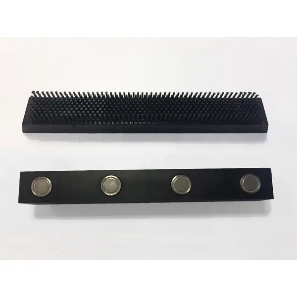 Mobilní magnetický nárazník pro manipulační techniku s gumovými štětinami – 400×50×50 mm