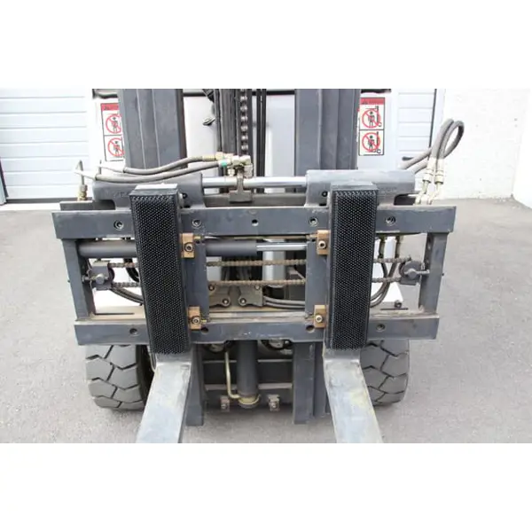 Mobilní magnetický nárazník pro manipulační techniku s gumovými štětinami – 450×100×50 mm