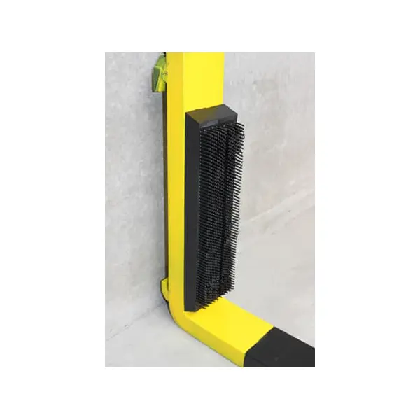 Mobilní magnetický nárazník pro manipulační techniku s gumovými štětinami – 450×100×50 mm