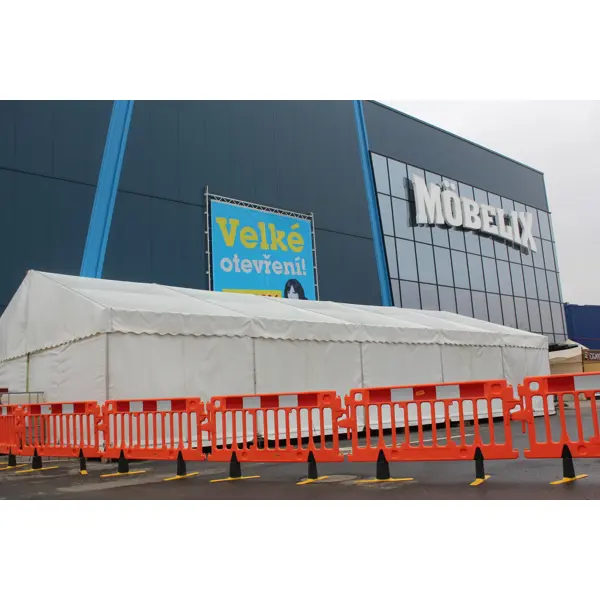 Mobilní plastová zábrana Avalon s podstavou ClearPath – 1000×2000 mm, oranžová, reflexní pruh