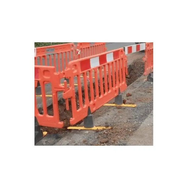 Mobilní plastová zábrana Avalon s podstavou ClearPath – 1000×2000 mm, oranžová, reflexní pruh