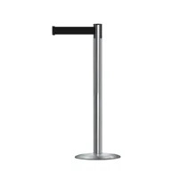 Mobilní zahrazovací sloupek Advance s podstavou Universal, kartáčovaná nerez – černé pásmo 2,3 m