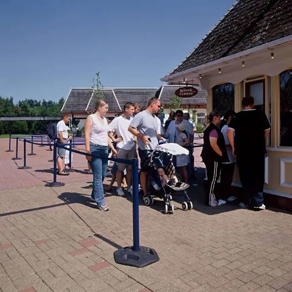 Mobilní zahrazovací sloupek Heavy Duty, modrá – samonavíjecí pásmo 3,65 m, černá