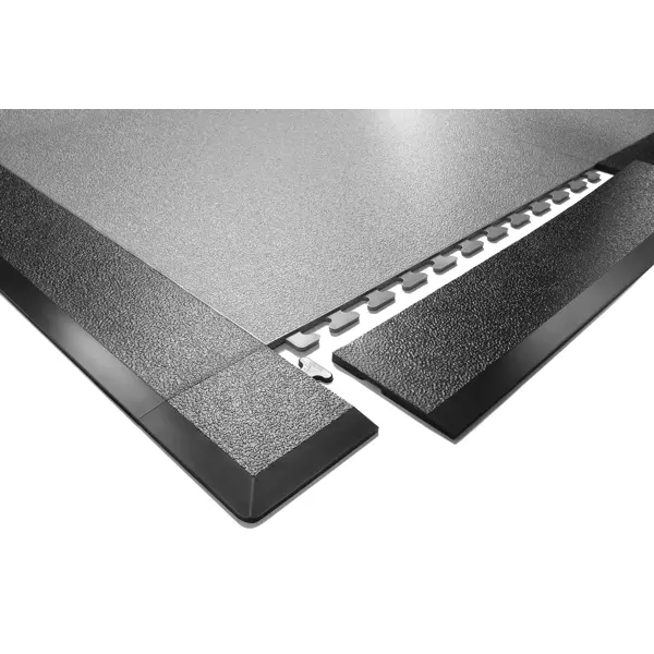 Náběhová lišta–roh StandardRecycled z recyklovaného PVC – 100×100×3–6 mm, zdrsněný povrch, šedá