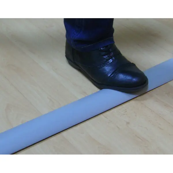 Nášlapná, pochozí ochrana kabelů, PVC – 2000×70×15 mm