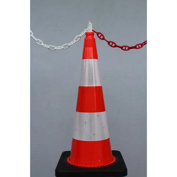 Nástavec na dopravní kužel RotaCap Universal, otočný pro uchycení plastového řetězu a vytyčovací pásky – bílá