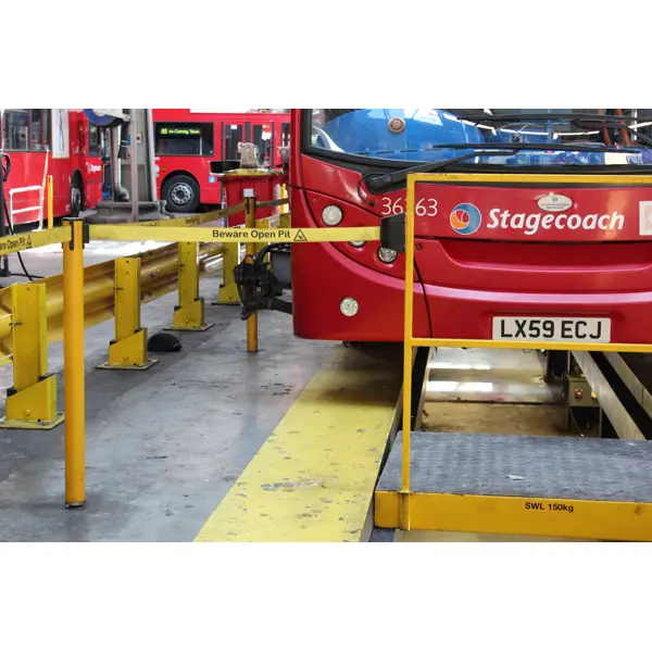 Nástěnná kazeta MAXI, červeno-černá – pásmo 9 m, žluto-černé šrafování