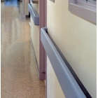 Nástěnné madlo Handrail 800 – PVC, barva standard dle vzorníku, 140 mm × 3,66 m, včetně 7 nástěnných konzol