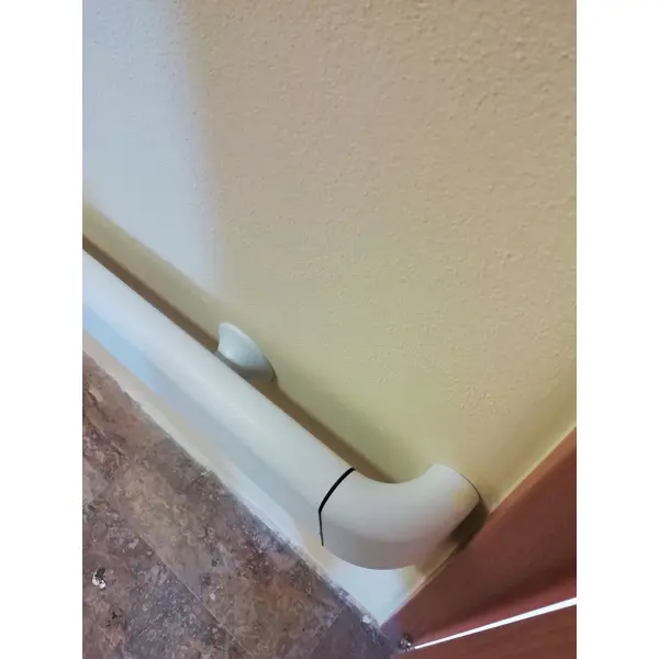 Nástěnné madlo Handrail 800 – PVC, barva standard dle vzorníku, 140 mm × 3,66 m, včetně 7 nástěnných konzol