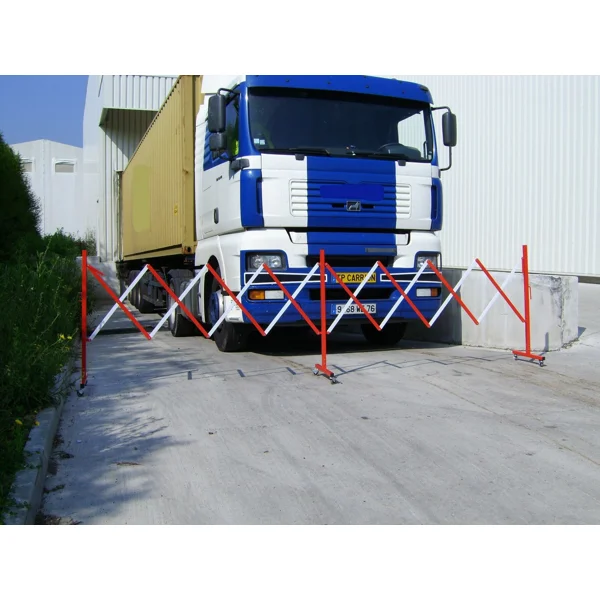 Nůžková roztahovací zábrana Standard, max. délka 4000 mm, červeno-bílá