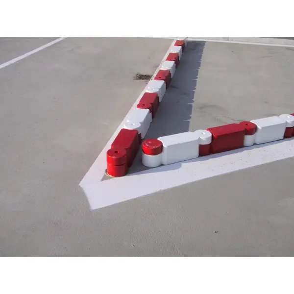 Obrubník z recyklované pryže Twist – bílá, 580 mm