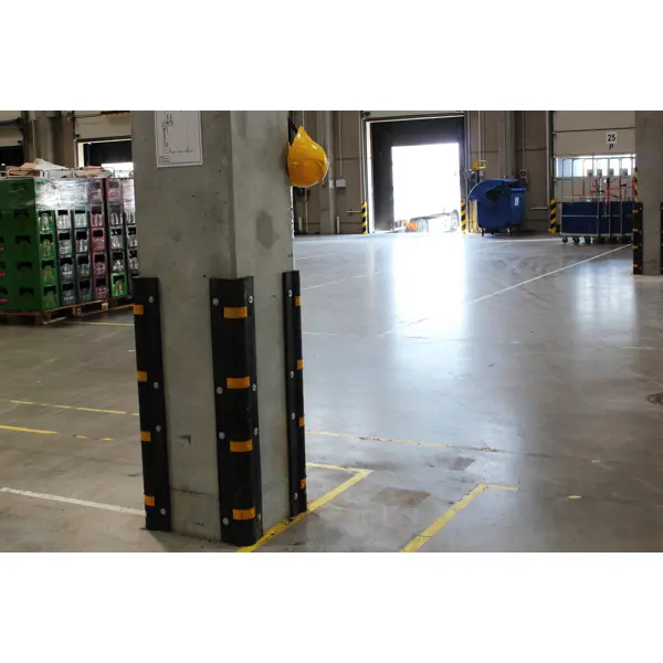 Ochranný rohový profil Economic – recyklovaná pryž, černá, 1000×105×14 mm