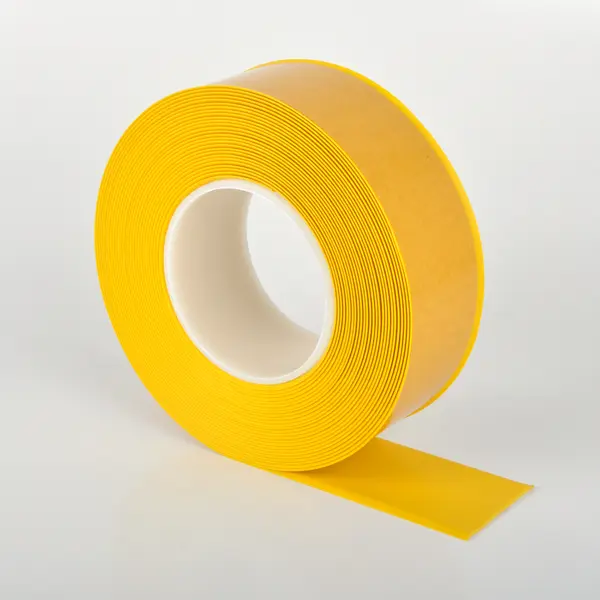 Odolná podlahová páska WT-500 se zkosenou hranou – PVC, žlutá, 50 mm × 10 m