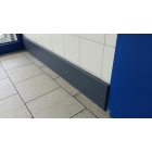 Okopová deska, chránič stěn WallProtec Standard se zaoblenými hranami – plast, šedá, 2000×200×15 mm