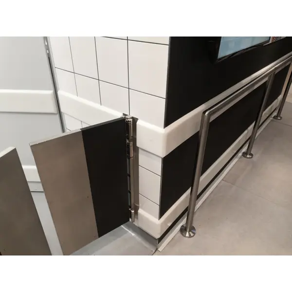 Okopová deska WallProtec Hygienic se zkosenou hranou – plast, bílá/mléčná, 2000×195 mm (1×/–)