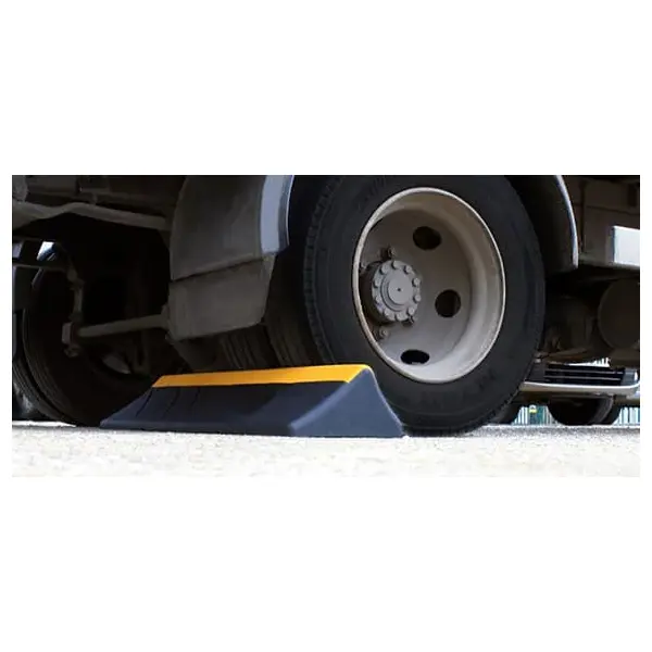 Parkovací doraz nákladních vozidel Truck Stop – 150×300×1000 mm, bez kotev