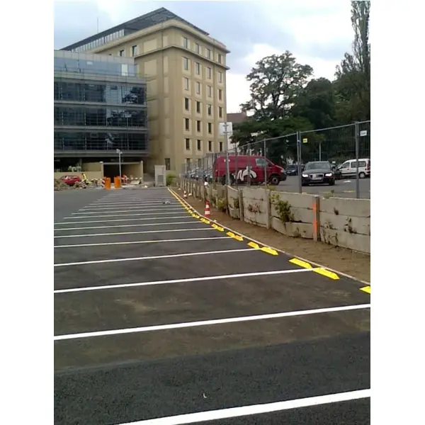 Parkovací doraz pneumatik osobních automobilů WheelStop Economic – žlutá, bez kotev, 780×60×80 mm