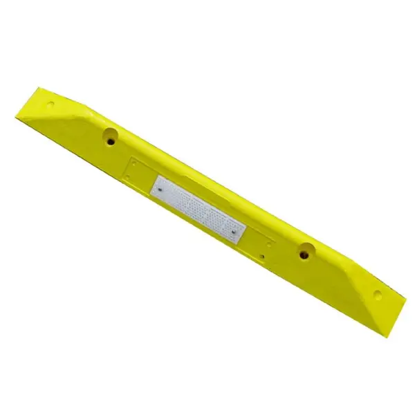 Parkovací doraz pneumatik osobních automobilů WheelStop Economic – žlutá, bez kotev, 780×60×80 mm