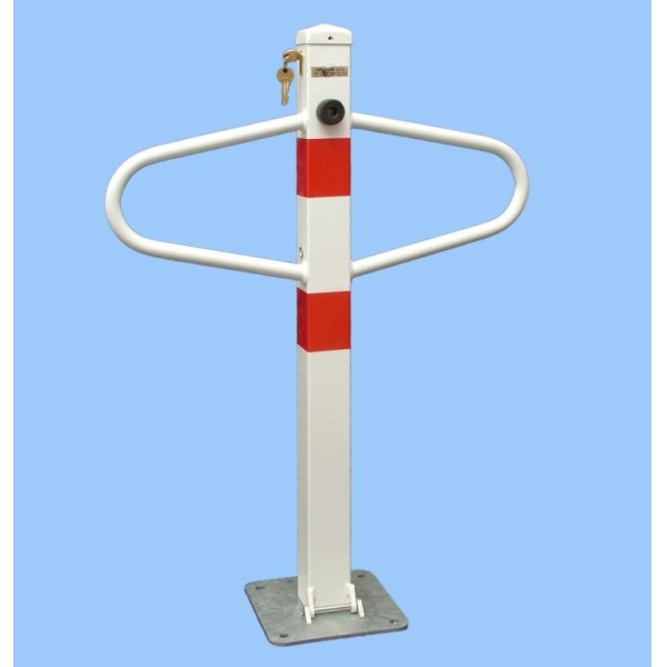 Parkovací sloupek MOTÝLEK – ocel, bílo-červená, 800×590 mm, sklopný, zámek FAB