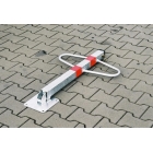 Parkovací sloupek MOTÝLEK – ocel, stříbrno-červená, 800×590 mm, sklopný, zámek FAB