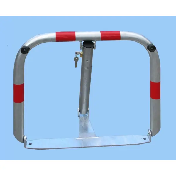 Parkovací zábrana U60 – ocel, stříbrno-červená, 510×600 mm, sklopná, zámek FAB