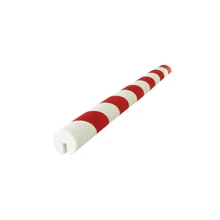 Pěnový ochranný varovný samolepicí profil SoftBumpers pro ocelové nosníky – 750 × pr. 40 mm, červeno-bílá