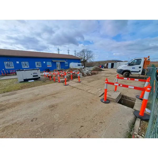 Plastový sloupek Standard s reflexním pruhem třídy 2 – PP, oranžová, výška 1,1 m