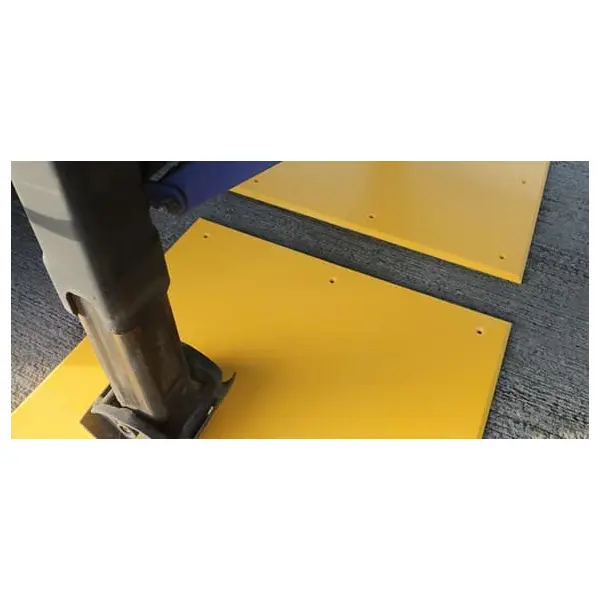 Pláty pod návěs Trailer Plate – žlutá, 990×990×15 mm, 8× předvrtaný otvor