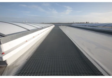 Pochozí rohož na ploché střechy Mats4Roof – PVC, 910×14 mm, role 10 m