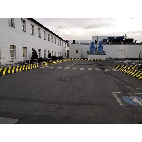 Pozinkované zábradlí pro silniční betonová svodidla – 2000×500 mm