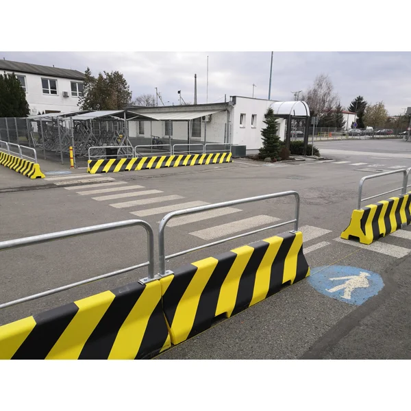 Pozinkované zábradlí pro silniční betonová svodidla – 2000×500 mm