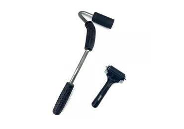 Přítlačný váleček pro usnadnění aplikace vyznačovacích pásek