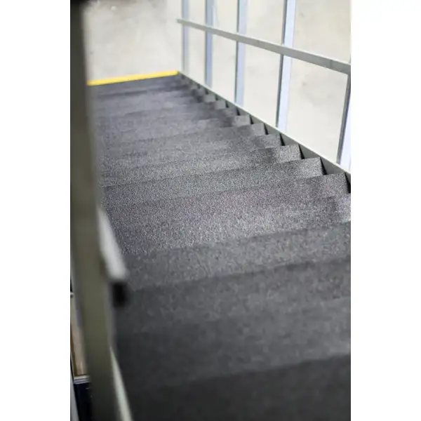 Protiskluzová sklolaminátová deska GRP Medium – střední zatížení, 750×1000 mm, tl. 3,8 mm, béžová