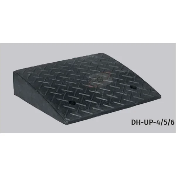 Pryžová nájezdová rampa – černá, 1100×420×65 mm